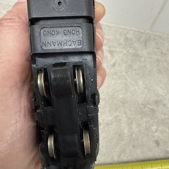 Vintage Bachmann HO scale Canadian National diesel locomotive #9162 - Picture 2 of 8